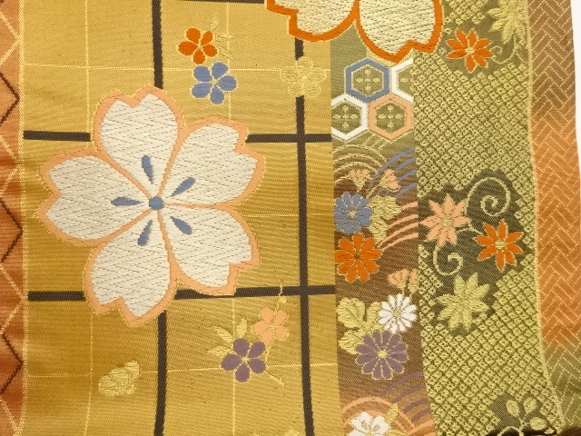  格子に花々・葉・古典柄模様織出し全通袋帯